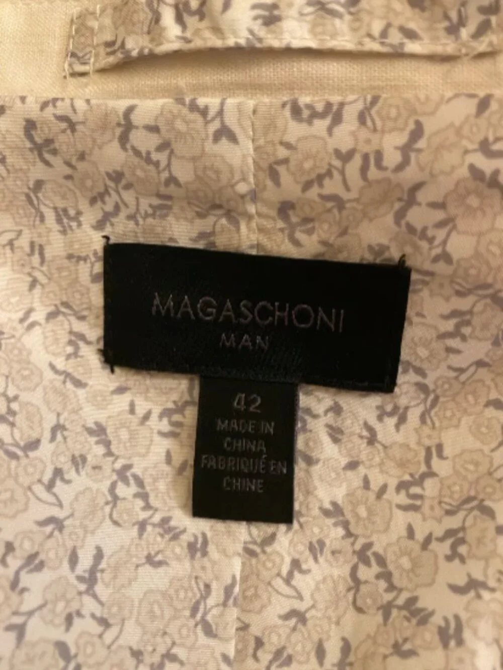 Magaschoni Men's Linen Blend Two Button Blazer